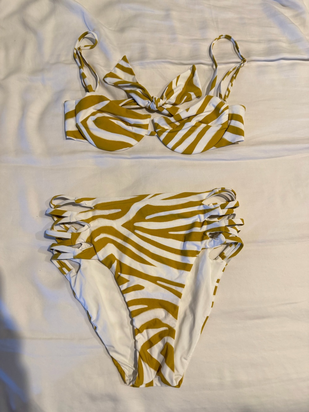 Girls Mustard Zebra-Stripe One-Piece Swimsuit NEW WITHOUT TAGS